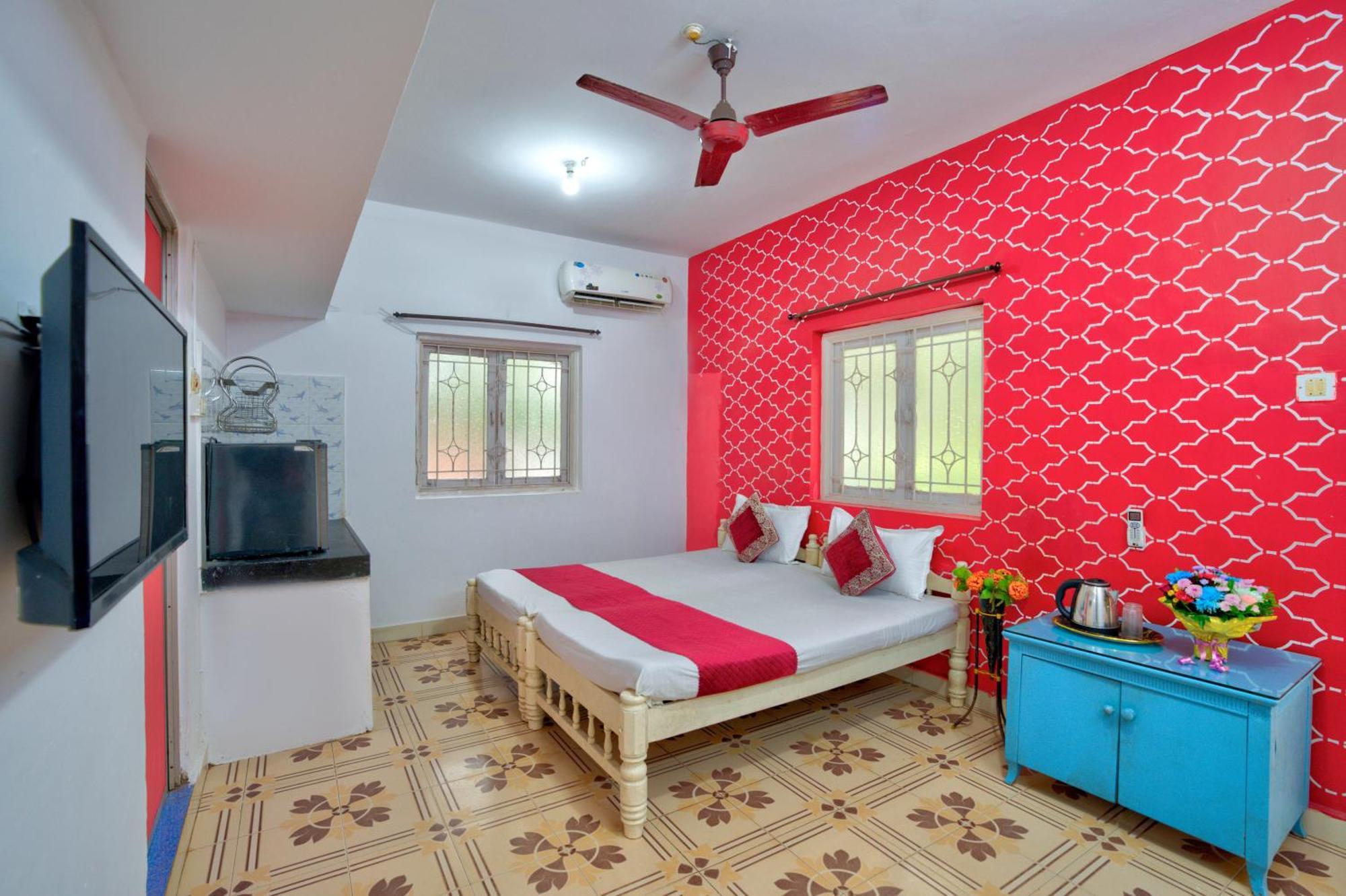 Oceanic Pearl Beach Guest House Calangute Bagian luar foto