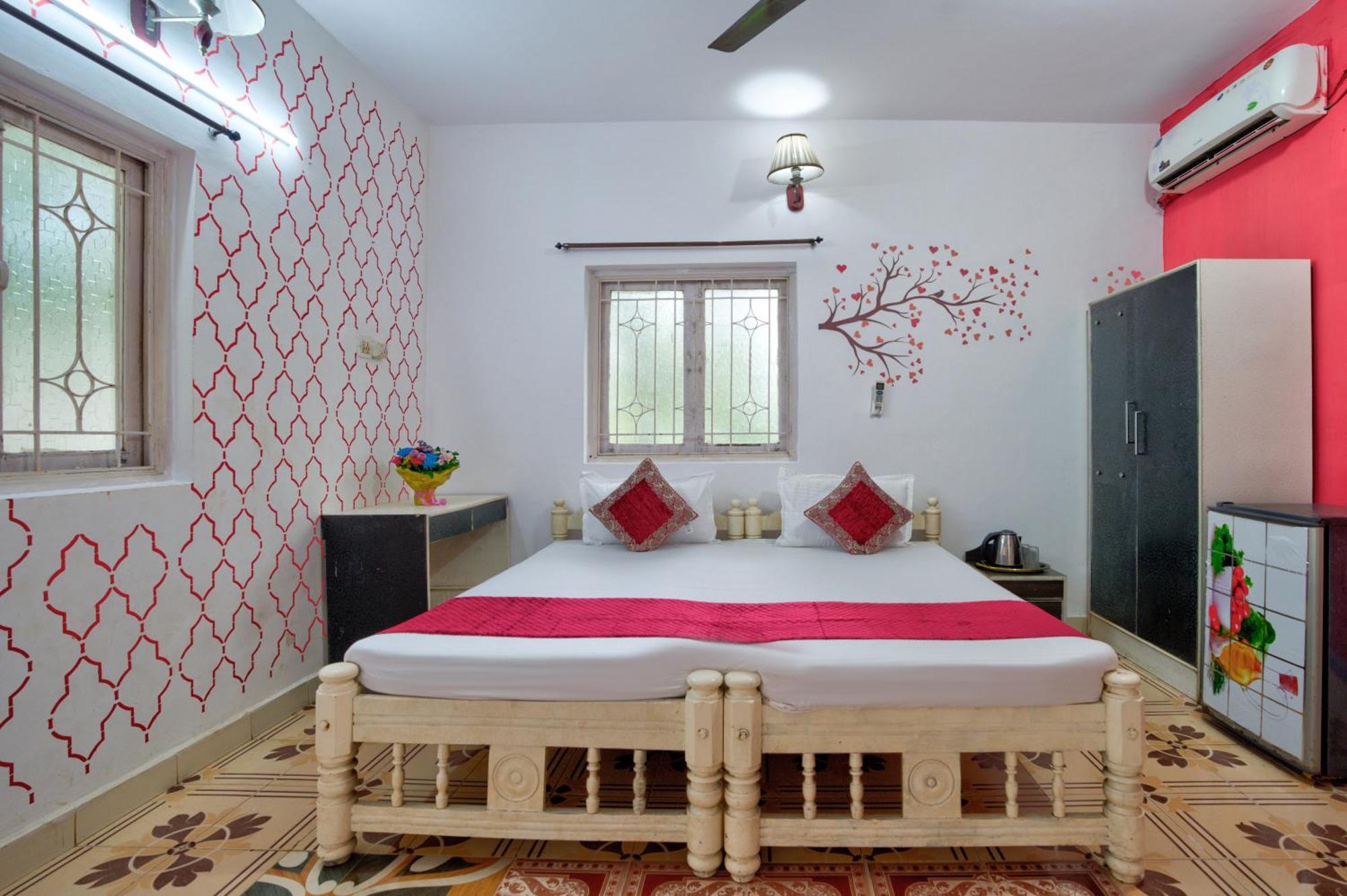 Oceanic Pearl Beach Guest House Calangute Bagian luar foto